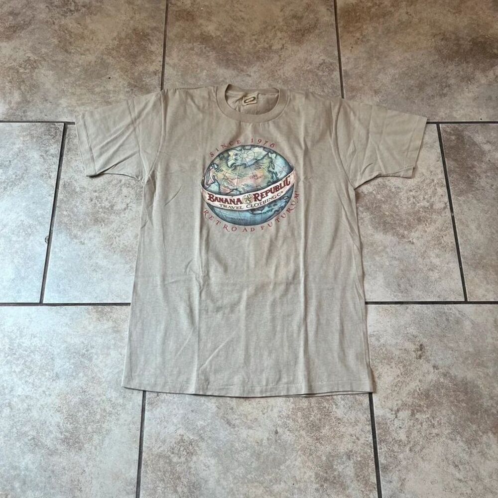 Vintage 1988 Banana Republic Retro Ad Futurum Globe Shirt Tan Single Stitch 80s